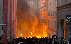 非裔少年遭警殺釀暴動！法國多地延燒 1夜2千輛車遭焚毀