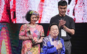 阿吉仔首奪金曲台語歌王 淚灑後台感謝「心愛的」