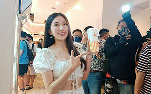 中職啦啦隊新人王Dora   高雄出任一日店長嬌喊「吃芒果愛台灣」