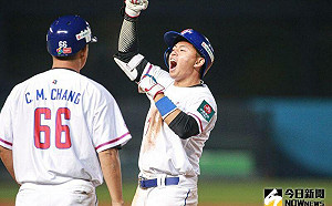 鄭宗哲連4場敲安、陳柏毓7局好投奪勝