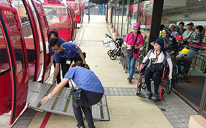 台灣服務業大評鑑 麗寶樂園榮獲首屆友善服務獎肯定