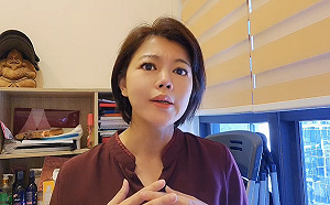 遭陳宥丞批觀落陰  游淑慧嘆：辦黨主席要面對口誅筆伐 就是不能查柯文哲？