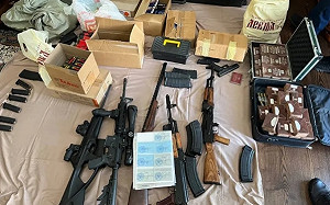 (影) 畫面曝光! 普里戈津豪宅遭搜查 本尊現身俄國安局 取回紹伊古所贈手槍