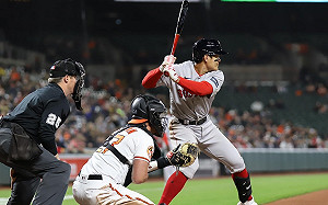 (影)張育成回歸大聯盟 第一球敲安打貢獻2分打點