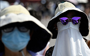 超奇葩防曬新品!中國廠商推「臉基尼」銷售破30萬件   