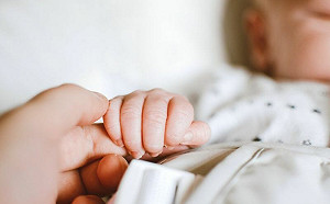 女嬰遭棄置身亡！檢方科技監控生母代替羈押