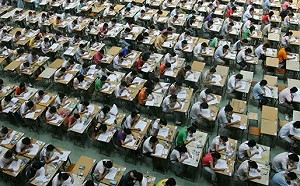 中國青年自殺率年增近 10%! 學業壓力大抑鬱症患者有一半為學生