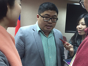 中監不淮扁上台　蔡易餘：擬採網路直播致謝