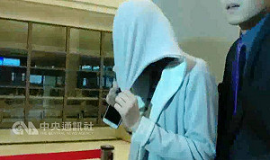 華航空姐否認攜毒 另有隱情？