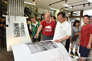 他抓得住美麗 文飛墨舞盡是文學地景