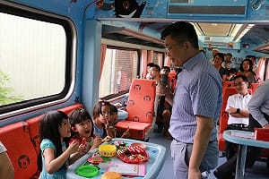 台鐵首創親子車廂  預計六月首航