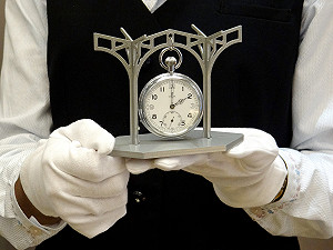 歡慶台鐵130歲 復古古董懷表華麗亮相