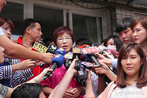 被罵賴著不想走  洪秀柱批吳某人縱容下面放話