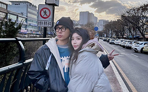 酷炫遭爆偷拍「再發聲」！女友柔柔飛泰國散心