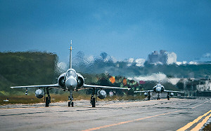 漢光39號演習首次桃機反空機降預演 上演紅藍軍模擬對抗　