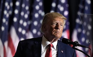 川普遭3度起訴 控政治迫害將被關561年隨即發起募資