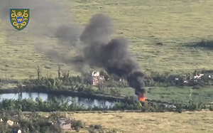 (影) 戰場直擊！烏軍頓涅茨克精準打擊 俄自走砲、步戰車被毀