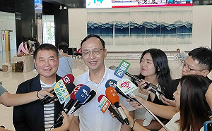 藍營分裂金溥聰放話「擠膿包」 朱立倫無奈：不要讓民進黨這麼開心嘛　