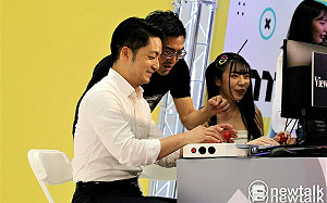 蔣萬安激戰女實況主 承諾打造台北電競產業