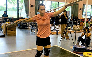 舉重／郭婞淳腰椎骨裂2年竟渾然不知