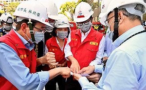 楠梓產業園區火勢撲滅無人傷亡  空污濃度未超出參考指標數值