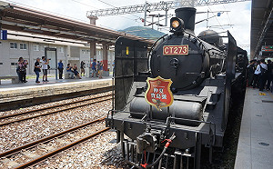 80歲蒸汽機車女王出任務 首班車鬧脾氣延誤30分