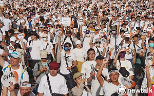 716 凱道遊行順利落幕！黃國昌與館長致謝  警估 2.5 萬人