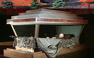 克里姆林宮遭襲！ 男子投擲「莫洛托夫雞尾酒」攻擊列寧陵墓