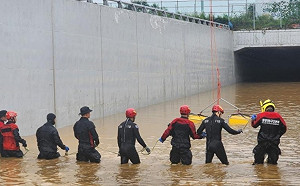 韓國暴雨肆虐致1.6萬人轉移 近8千人回不了家 尹錫悅指定13特別災區