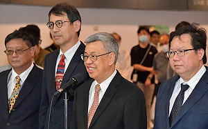 45.7%滿意陳內閣施政35.9%不滿意 陳建仁：列入參考