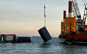 「天使輪」船體進水沉沒 空貨櫃最遠漂至小琉球海域