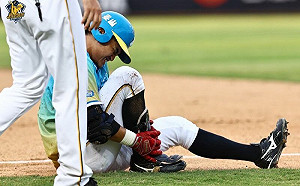 可能辭退明星賽！岳東華腳踝關節韌帶撕裂傷