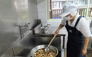 新北推公幼廚工久任制 最高薪資近3.5萬