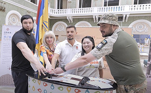 為台烏未來而戰！台灣基進與奧德薩發行聯名紀念郵票