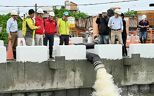 杜蘇芮颱風逼近  陳其邁視察沿海地區排水設施