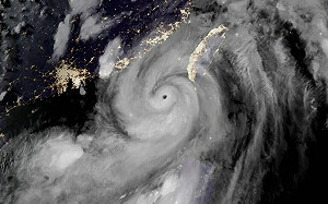 颱風呢？杜蘇芮逼近｢南部微風小雨｣ 天氣即時預報：風雨被山脈攔截
