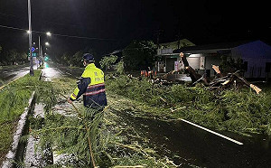 颱風杜蘇芮襲台現災情釀一死 中央災害應變中心：民眾非必要不外出