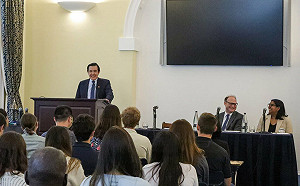 馬英九赴英國演說：改變台灣現狀必須是和平民主 否則台人不會接受