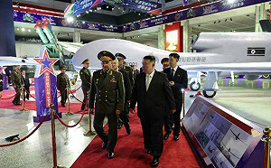 北韓「山寨」RQ-4A全球鷹高清曝光 金正恩親自視導