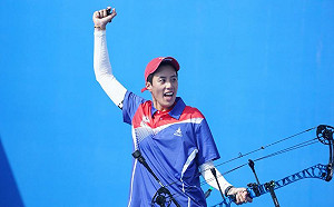 發揮精彩　世大運複合弓女團摘銅