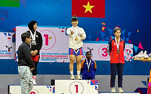 沒對手！台灣新星陳冠伶舉重亞青賽橫掃3金