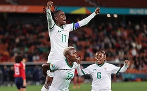 尚比亞轟三球奪首勝　日本分組一晉級