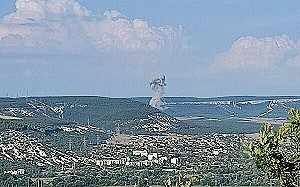 （影）俄2巡邏艦疑遭襲受損、塞凡堡彈藥庫也挨轟 克里米亞戰況升溫