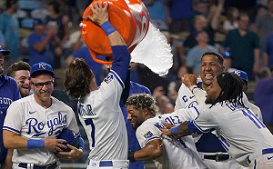 (影)再見投手犯規！皇家延長賽逆轉大都會