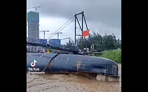(影) 中國潛艦被大水沖上岸？ 陸網瘋傳：厲害了我的國