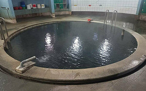 別撲空！卡努降雨影響水質 陽明山「前山公園公共浴室」暫停開放