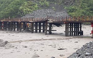 西南風影響暴雨狂灌！投嘉高3縣市「土石流紅色警戒」56條