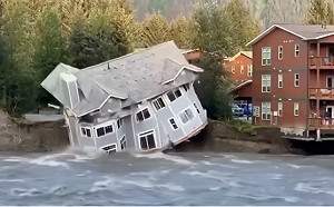 熱到冰川都融化了! 大壩破裂決堤引發大洪水 房子整個被沖走