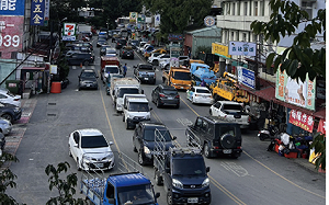 批蔡英文勘災仁愛鄉「蜻蜓點水」 孔文吉：只待40分鐘 菜車被堵2小時