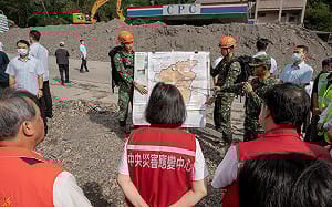 蔡英文南投勘災擋菜車 府：台14線總統車隊無交管 管制點一樣排隊